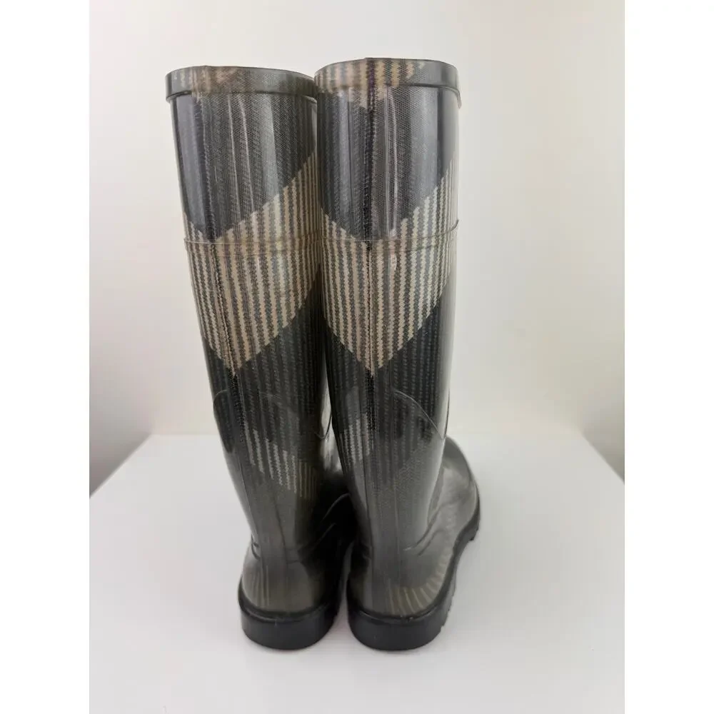 BURBERRY Gray 37 Rain Boots Rubber Big Scale Check Round Toe Knee High Pull On